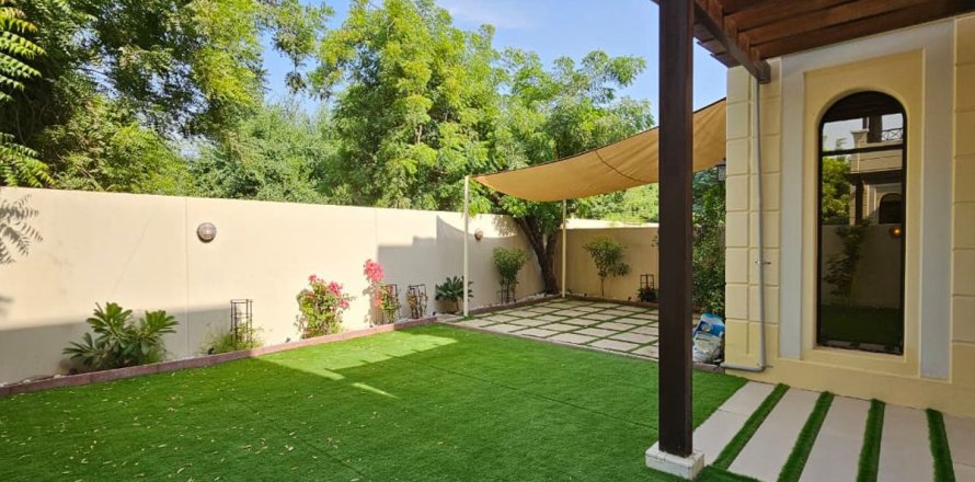 Townhouse în Dubai, EAU 4 dormitoare, 297.5 mp.  №679962