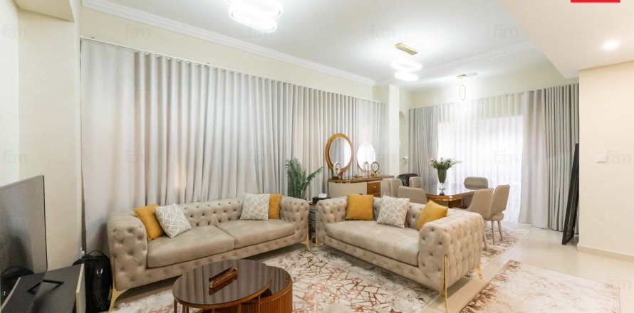 Kuća u nizu u gradu Dubai, UAE 3 spavaće sobe, 254.1 m2 Br. 679920