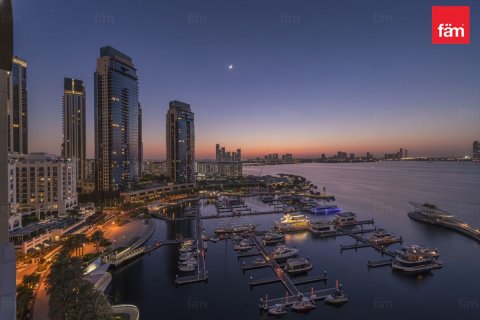Dubai, UAE의 임대용 아파트 침실 3개, 214.5제곱미터 번호 710140 - 사진 24