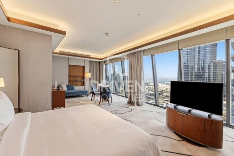 Penthouse til leje i Downtown Dubai (Downtown Burj Dubai), Dubai, UAE 4 soveværelser, 647.26 kvm № 746761 - foto 9