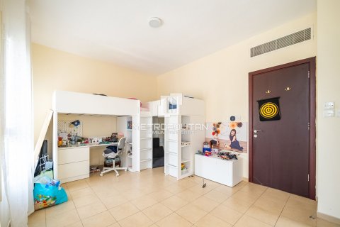 Townhouse in Arabian Ranches, Dubai, UAE 2 bedrooms, 242 sq.m. № 592675 - photo 28
