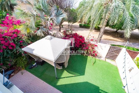 Townhouse in Arabian Ranches, Dubai, UAE 2 bedrooms, 242 sq.m. № 592675 - photo 3