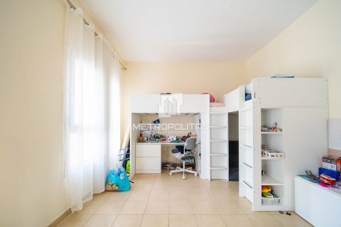 Townhouse in Arabian Ranches, Dubai, UAE 2 bedrooms, 242 sq.m. № 592675 - photo 9