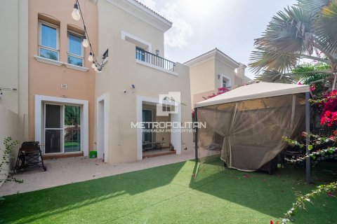 Townhouse in Arabian Ranches, Dubai, UAE 2 bedrooms, 242 sq.m. № 592675 - photo 1