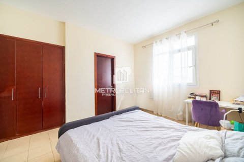 Townhouse in Arabian Ranches, Dubai, UAE 2 bedrooms, 242 sq.m. № 592675 - photo 8