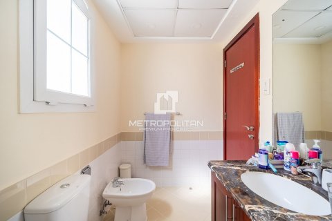 Townhouse in Arabian Ranches, Dubai, UAE 2 bedrooms, 242 sq.m. № 592675 - photo 23