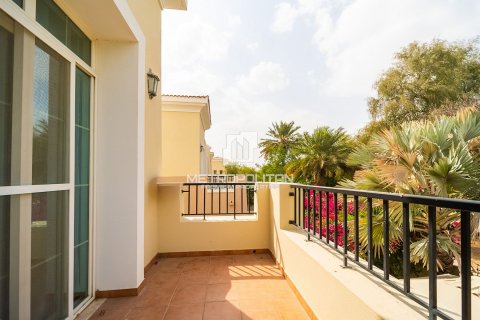Townhouse in Arabian Ranches, Dubai, UAE 2 bedrooms, 242 sq.m. № 592675 - photo 19