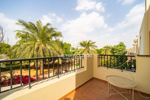Townhouse in Arabian Ranches, Dubai, UAE 2 bedrooms, 242 sq.m. № 592675 - photo 20