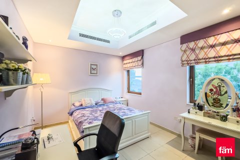 Villa in Al Furjan, Dubai, UAE 3 bedrooms, 600 sq.m. № 708310 - photo 29
