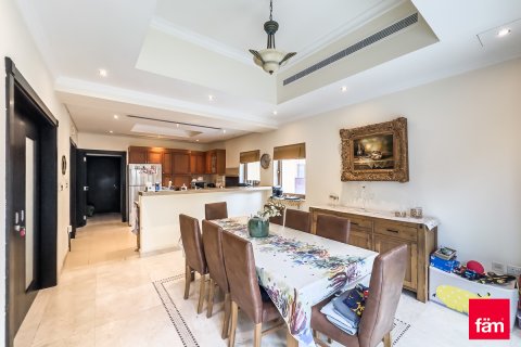 Villa in Al Furjan, Dubai, UAE 3 bedrooms, 600 sq.m. № 708310 - photo 22