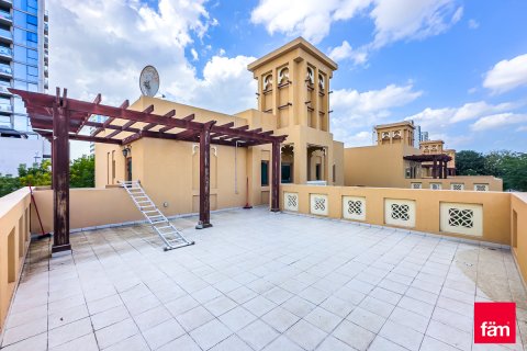 Villa in Al Furjan, Dubai, UAE 3 bedrooms, 600 sq.m. № 708310 - photo 20