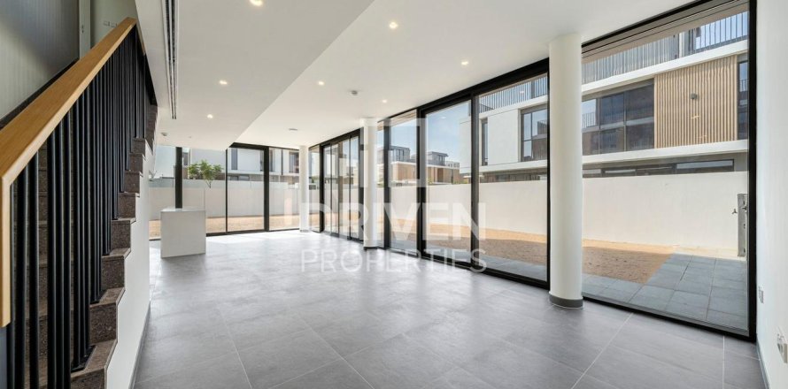 Arabian Ranches 3、Dubai、UAEにあるヴィラ 5ベッドルーム、420 m2 No684264