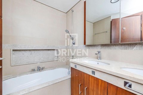 Apartment in Downtown Dubai (Downtown Burj Dubai), Dubai, UAE 3 bedrooms, 169 sq.m. № 684542 - photo 12