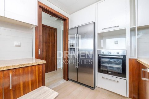 Apartment in Downtown Dubai (Downtown Burj Dubai), Dubai, UAE 3 bedrooms, 169 sq.m. № 684542 - photo 11