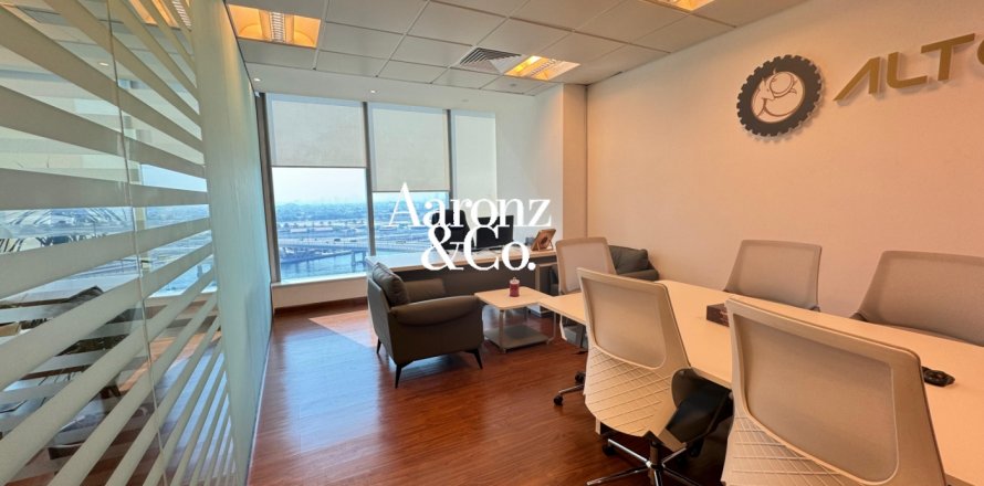 Toimisto Business Bay, Dubai, Arabiemiraatit 74 m2 № 685628