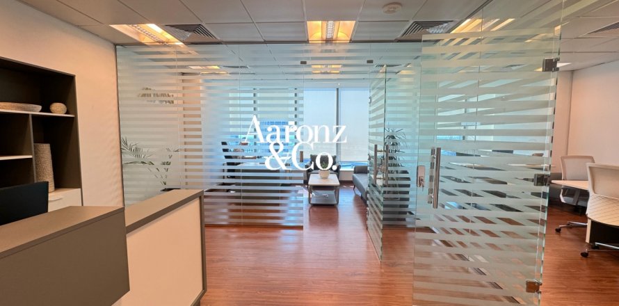 Iroda itt: Business Bay, Dubai, EAE, 74 m², azonosító: 685628