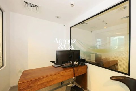 Opisina sa Business Bay, Dubai, UAE 81 sq.m. № 685633 - larawan 6