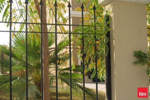 Villa in Dubai, UAE 3 bedrooms, 317.1 sq.m. № 710034 - photo 9