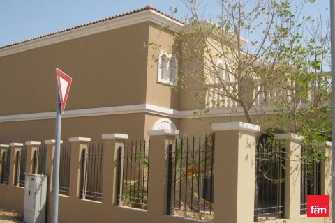 Villa in Dubai, UAE 3 bedrooms, 317.1 sq.m. № 710034 - photo 12