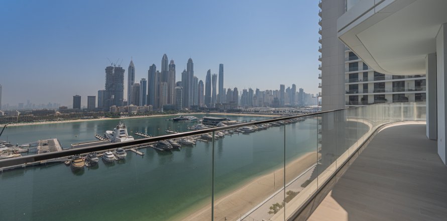 Apartment in Dubai Harbour, Dubai, UAE 3 bedrooms, 179.97 sq.m. № 750842