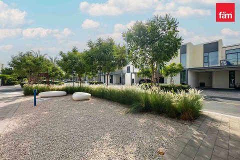 Shtëpi në qytet në Dubai, Emiratet e Bashkuara Arabe 3 dhoma gjumi, 137.8 m2. № 610503 - Foto 27