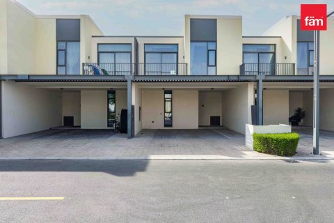 Shtëpi në qytet në Dubai, Emiratet e Bashkuara Arabe 3 dhoma gjumi, 137.8 m2. № 610503 - Foto 3