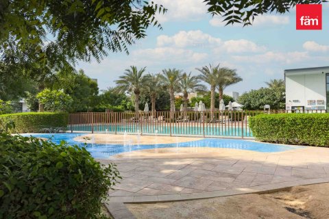 Shtëpi në qytet në Dubai, Emiratet e Bashkuara Arabe 3 dhoma gjumi, 137.8 m2. № 610503 - Foto 30