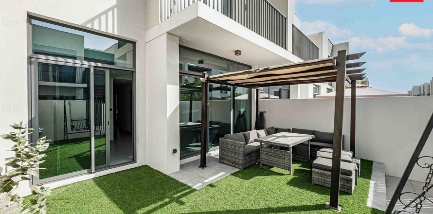 Shtëpi në qytet në Dubai, Emiratet e Bashkuara Arabe 3 dhoma gjumi, 137.8 m2. № 610503