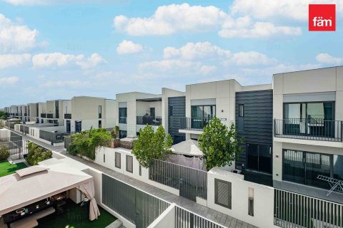 Shtëpi në qytet në Dubai, Emiratet e Bashkuara Arabe 3 dhoma gjumi, 137.8 m2. № 610503 - Foto 26