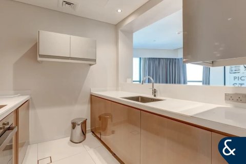 Apartament de vânzare în Business Bay, Dubai, EAU 2 dormitoare, 130 mp.  №671115 - poză 17