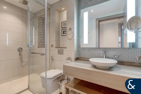 Apartament de vânzare în Business Bay, Dubai, EAU 2 dormitoare, 130 mp.  №671115 - poză 18