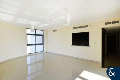 Apartment in The Views, Dubai, UAE 2 bedrooms, 145 sq.m. № 667297 - photo 3