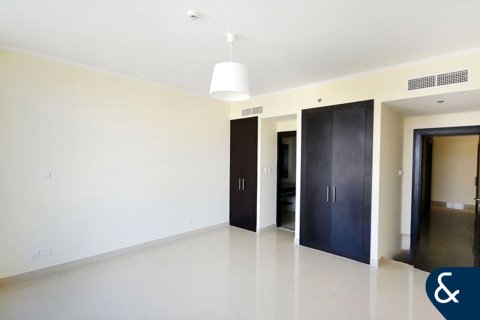 Apartment in The Views, Dubai, UAE 2 bedrooms, 145 sq.m. № 667297 - photo 6