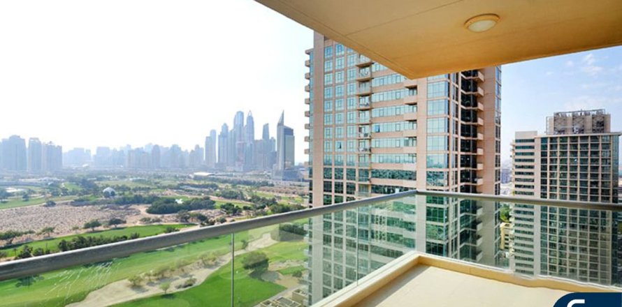 Apartment in The Views, Dubai, UAE 2 bedrooms, 145 sq.m. № 667297