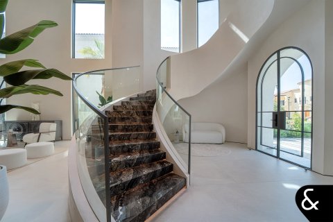 Villa Jumeirah Golf Estates, Dubaijā, AAE 5 istabas, 672 m2 Nr. 667296 - attēls 8