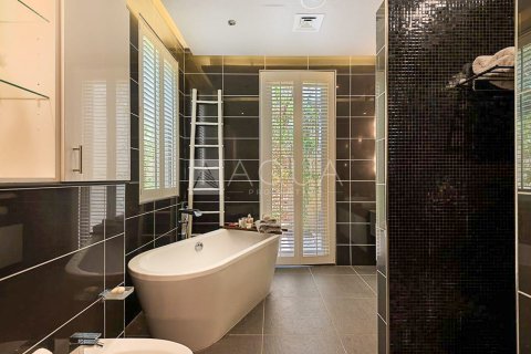 Villa til salgs i Al Barari, Dubai, Emiratene 6 soverom, 1181.1 kvm Nr. 696657 - Foto 17
