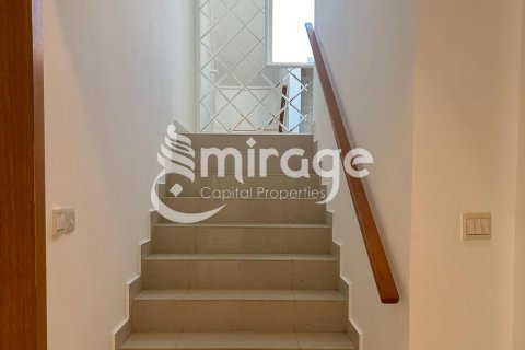 Vila v Al Raha Gardens, Abu Dhabi, SAE 4 ložnice, 299.7 m² Č.: 574373 - fotografie 2