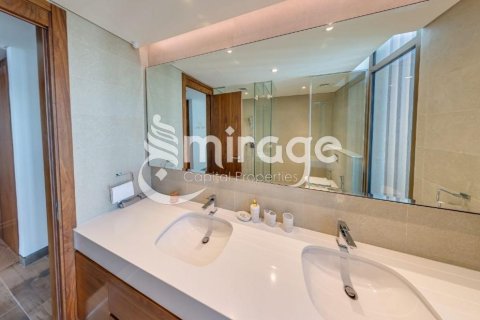 Villa in Abu Dhabi, UAE 5 bedrooms, 478 sq.m. № 574229 - photo 10