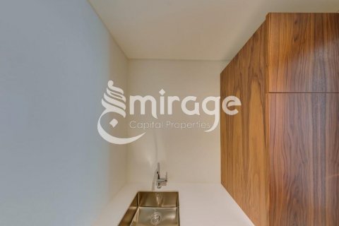 Villa in Abu Dhabi, UAE 5 bedrooms, 478 sq.m. № 574229 - photo 9