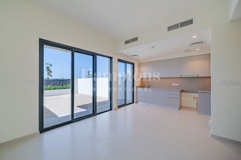 Townhouse in Dubai South (Dubai World Central), UAE 3 bedrooms, 174.65764000 sq.m. № 598352 - photo 8