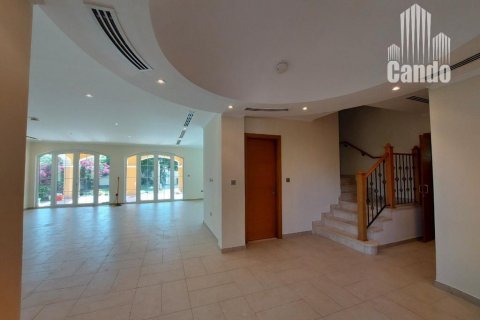 Vila v Jumeirah Park, Dubai, SAE 5 ložnice, 435.6 m² Č.: 570240 - fotografie 3
