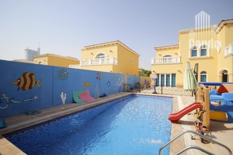 Vila v Jumeirah Park, Dubai, SAE 5 ložnice, 435.6 m² Č.: 570240 - fotografie 11