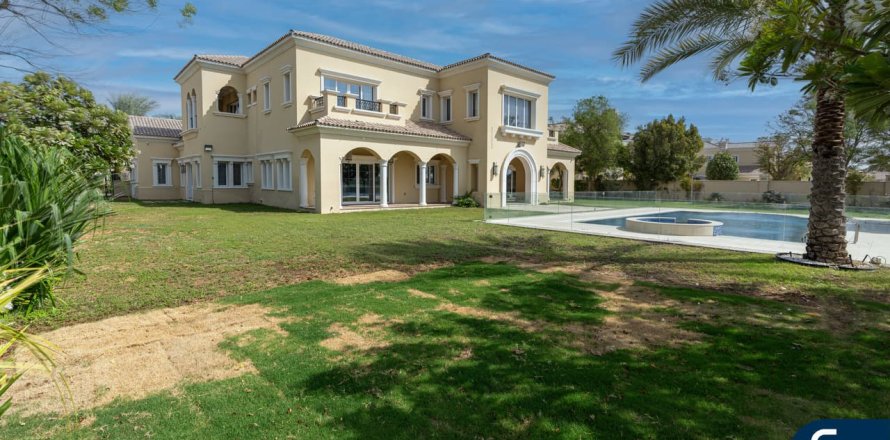 Villa in Arabian Ranches, Dubai, VAE: 6 Schlafzimmer, 1092 m2 Nr. 688882