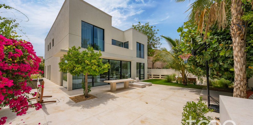 Villa itt: Meadows, Dubai, EAE, 5 hálószoba, 418.06 m², azonosító: 733038
