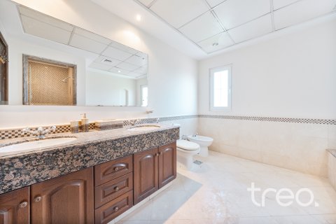 Villa itt: Arabian Ranches, Dubai, EAE, 6 hálószoba, 480.49 m², azonosító: 733035 - fénykép 17
