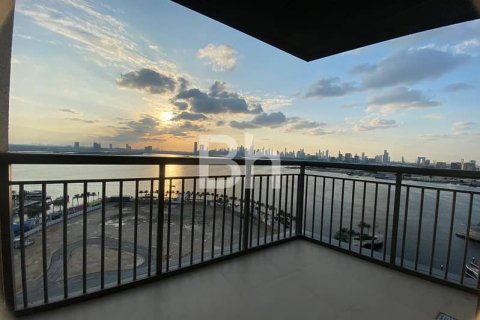 Снять в аренду квартиру в Dubai Creek Harbour (The Lagoons), Дубай, ОАЭ 3 спальни, 197м2, № 614573 - фото 1