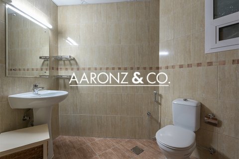 Byt v Jumeirah Lake Towers, Dubai, SAE 3 ložnice, 106.5 m² Č.: 670719 - fotografie 10