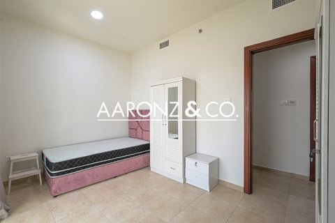 Byt v Jumeirah Lake Towers, Dubai, SAE 3 ložnice, 106.5 m² Č.: 670719 - fotografie 7
