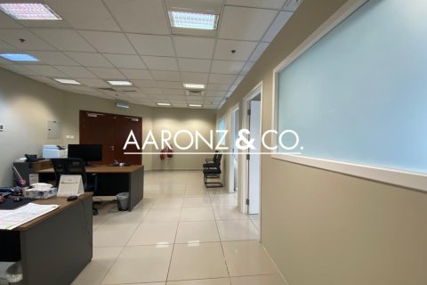 Kancelář v Dubai Investment Park, SAE 101.8 m² Č.: 670676 - fotografie 8