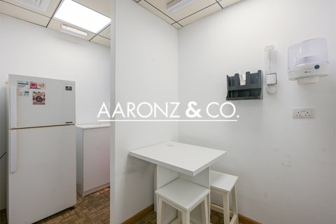 Ured u gradu Jumeirah Lake Towers, Dubai, UAE 156.9 m2 Br. 670656 - Slika 12